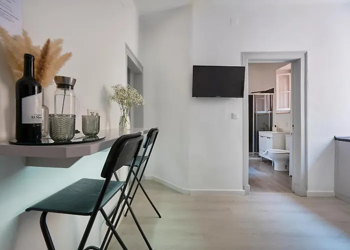 Nova Central - Bica 2e * Lisbon